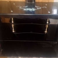 ميز تلفزيون • خزانة • أثاث