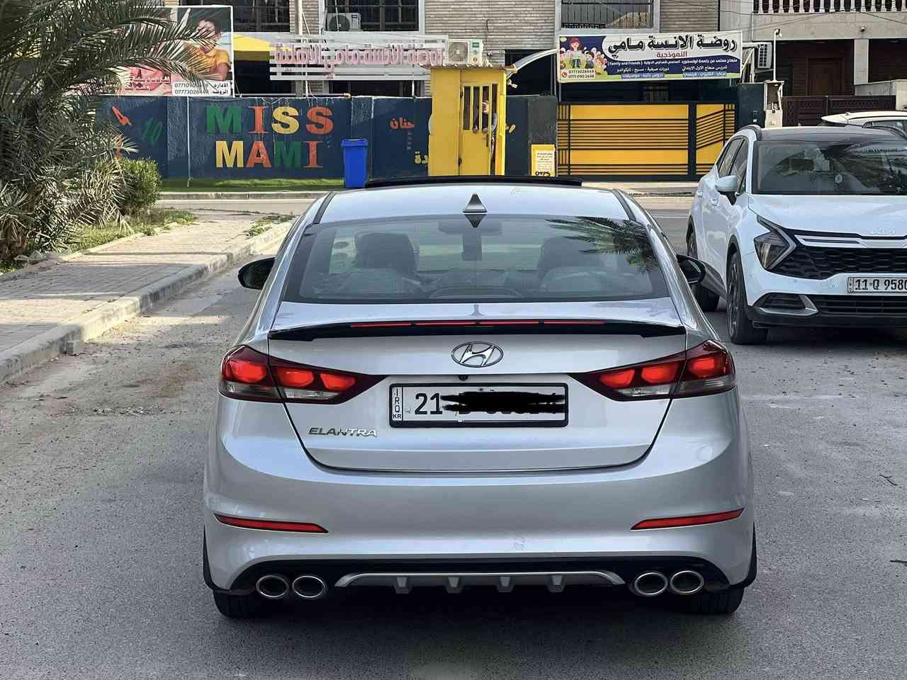 سلام عليكم
النترا موديل 18 
فول مواصفات لمتد 
فتحة بصمة كرسي كهرباء 
رادار امامي خلفي جانبي 
مكينه ممفتوحه كير ممفتوح 
امريكي بدون ايرباك 
بجم كبس ماشية 71mi
بيها تبديل قبغ جنطه 
جاملغ خلفي صبغ فقط 
صدر امامي خلفي جديد 
رقم دولي سليمانيه 
تريد وكالة تريد تحويل 
مكاني بغداد اليرموك 
سعر 126 وبيها مجال بسيط 

‭0777 485 9880‬
