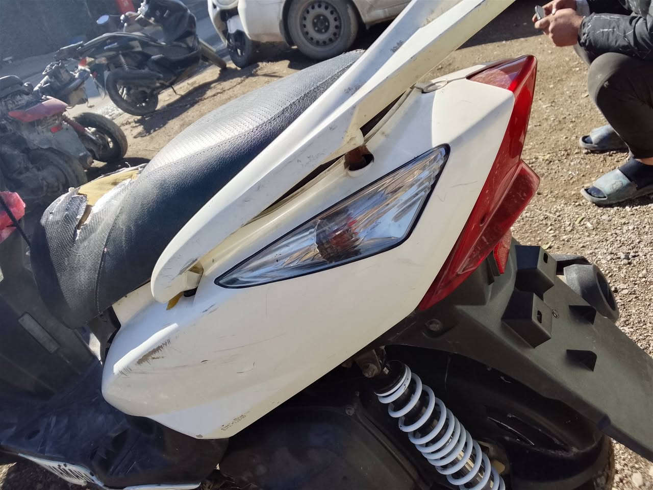 السلام عليكم ثعلب كلها بلاديه مكينه متسمع صوتها شلعه معدل كهربائيات كلها شغاله العنوان بغداد لامين ***********
550 وبيها مجال
