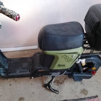 دراجة ار 8  5 بطاريات كبار  دراجه نضيفه  السعر وبقيه مواصفات خاص