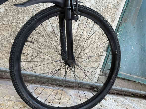 السلام عليكم هذا بايسكلي الشخصي للبيع بسعر 50 الف وبيه مجال زين لشراي عنوان بغداد حي العامل مقابيل البيت الياباني بايسكل نضيف ومابيه اي مشاكل بس بريك خلفي ماكو وماسحات بريك تعبانه بايسكل كامل مكمل تجي تاخذه على فحص اي مشكله بيه مرجوع الرقم ***********
