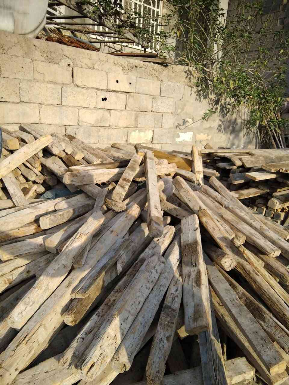 يوجد خشب نضيف للبيع للاتصال*********** الكماليه محطة اساله ماء البستان ابيع مفرد يعني ع المكعب
