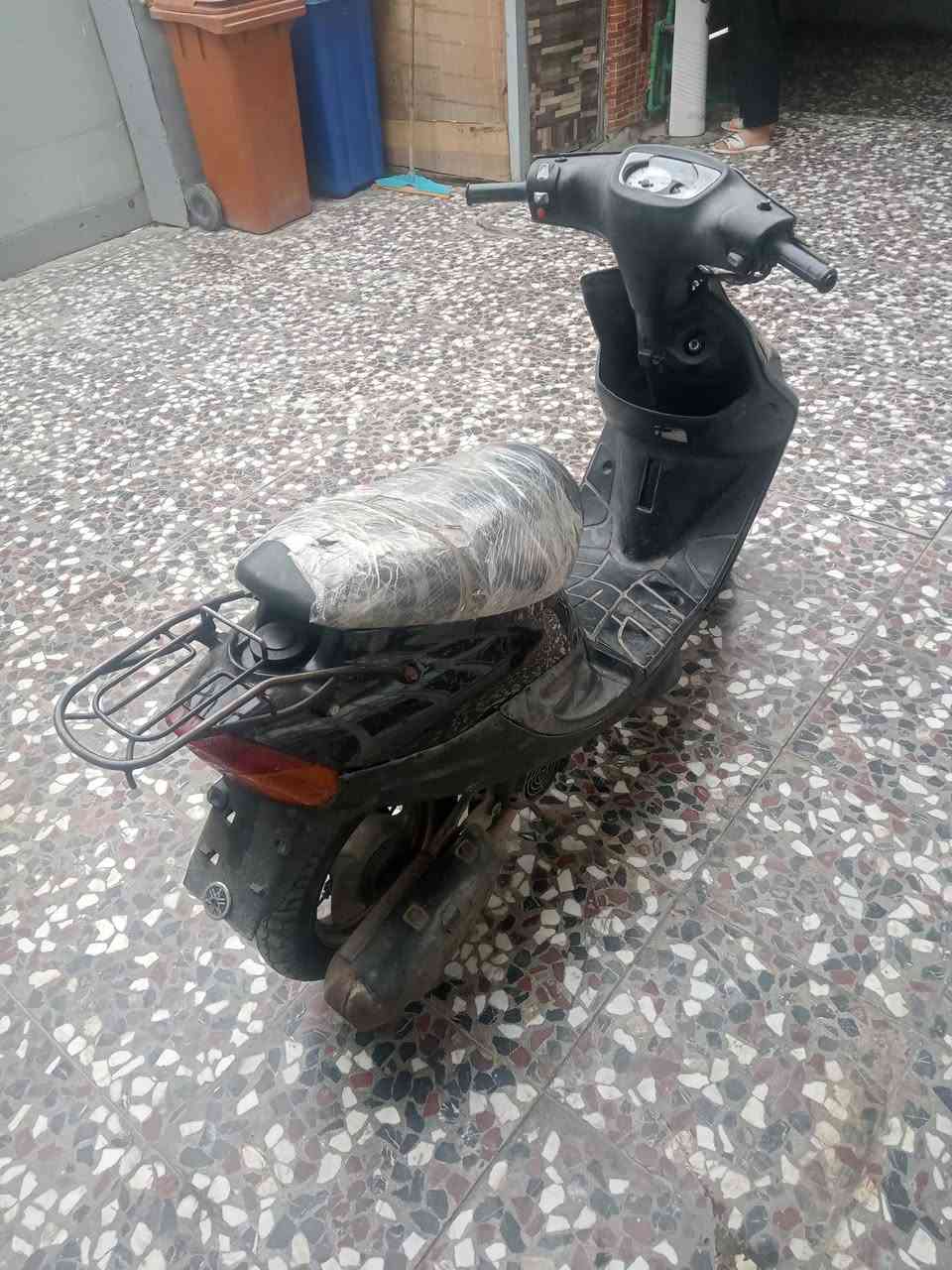 السلام عليكم 
دراجه للبيع بيجي سرعه 60 دراجه نضيفه سلف هندر كلشي كامل سعر 250 
***********
