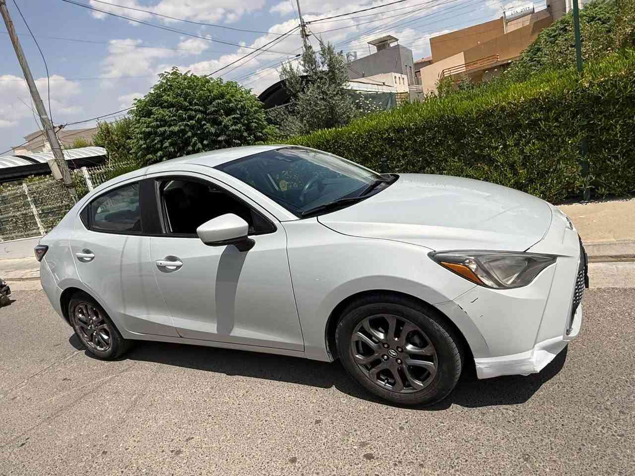 Toyota yars 2019 makina 1.5L 
1 parcha sbuxa 
Airbag nataqia أربيل, العراق


**إذا كنت صاحب هذا الإعلان وتريد حذفه لأي سبب، رجاءا أرسل رسالة إلى الدعم الفني**