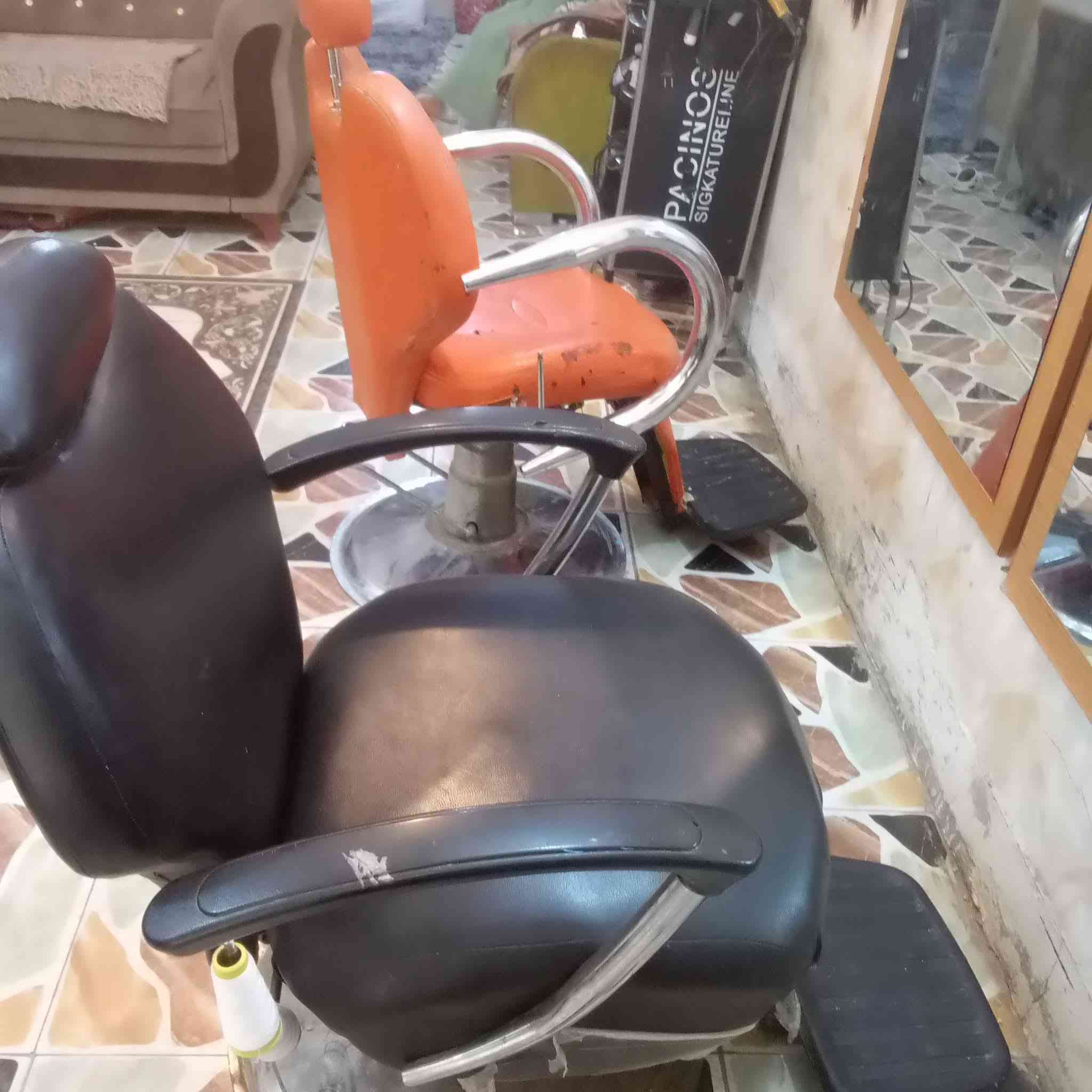 غراض صالون للبيع كرسي 150مرايه 25 فاترينات وحده 40 ثنينهن 75 مغسلت شعر 75 حي العامل بسابعه


**إذا كنت صاحب هذا الإعلان وتريد حذفه لأي سبب، رجاءا أرسل رسالة إلى الدعم الفني**