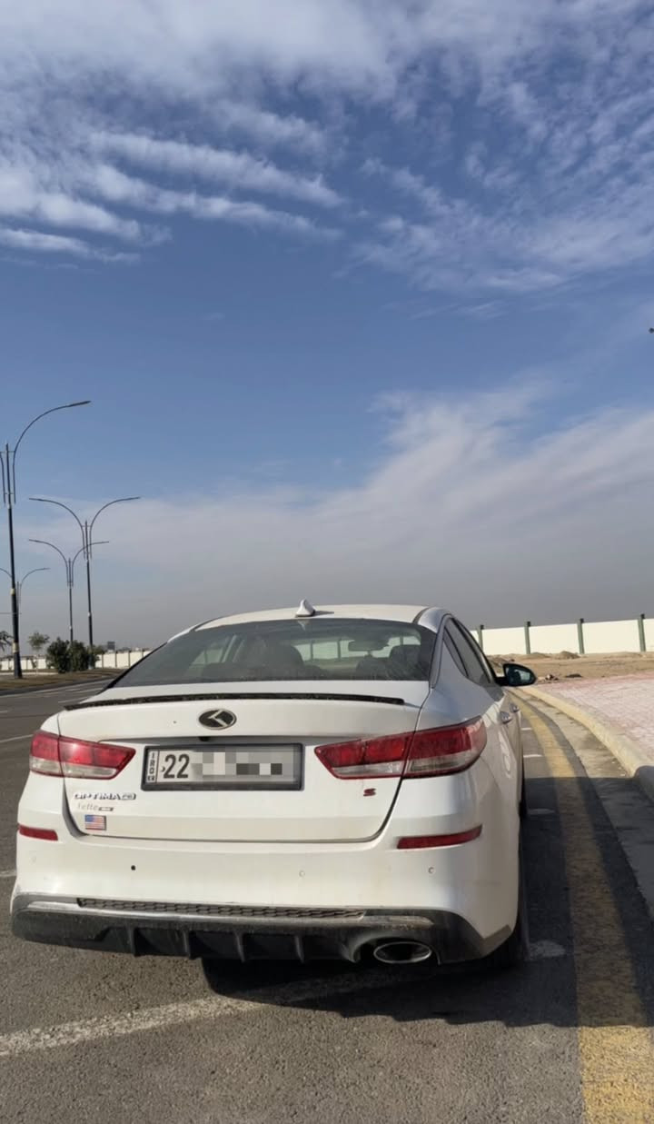 السلام عليكم
للبيع كيا اوبتما 
2020
 الفئه S 
فول مواصفات عد الفتحه
وارد امريكي ضرره بنيد
باقي السياره مكفوله
حساسات
تدفئه تبريد
كافره خلفيه
كير محرك مكفولات
السياره خير من الله
السعر 162
***********
