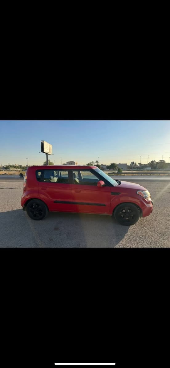🔔سلام عليكم 🔔
⚠️للبيع ⚠️
صول :2010
اللون :احمر
مكينة :2000
مواصفات معروفة 
السعر :80وبيها مجال  
مكان السيارة بغداد حي الامانة
استفسار:***********
