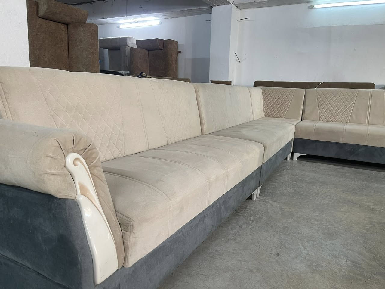 L
هاتینەوە بە ئێڵێکی 10نەفەری 
دەست کردە زۆر تۆکمەیە  ژێری 
هەمووی ساجە %95 بە خاوێنی ماوەتەوە
ژم 0775.795.6125


**إذا كنت صاحب هذا الإعلان وتريد حذفه لأي سبب، رجاءا أرسل رسالة إلى الدعم الفني**