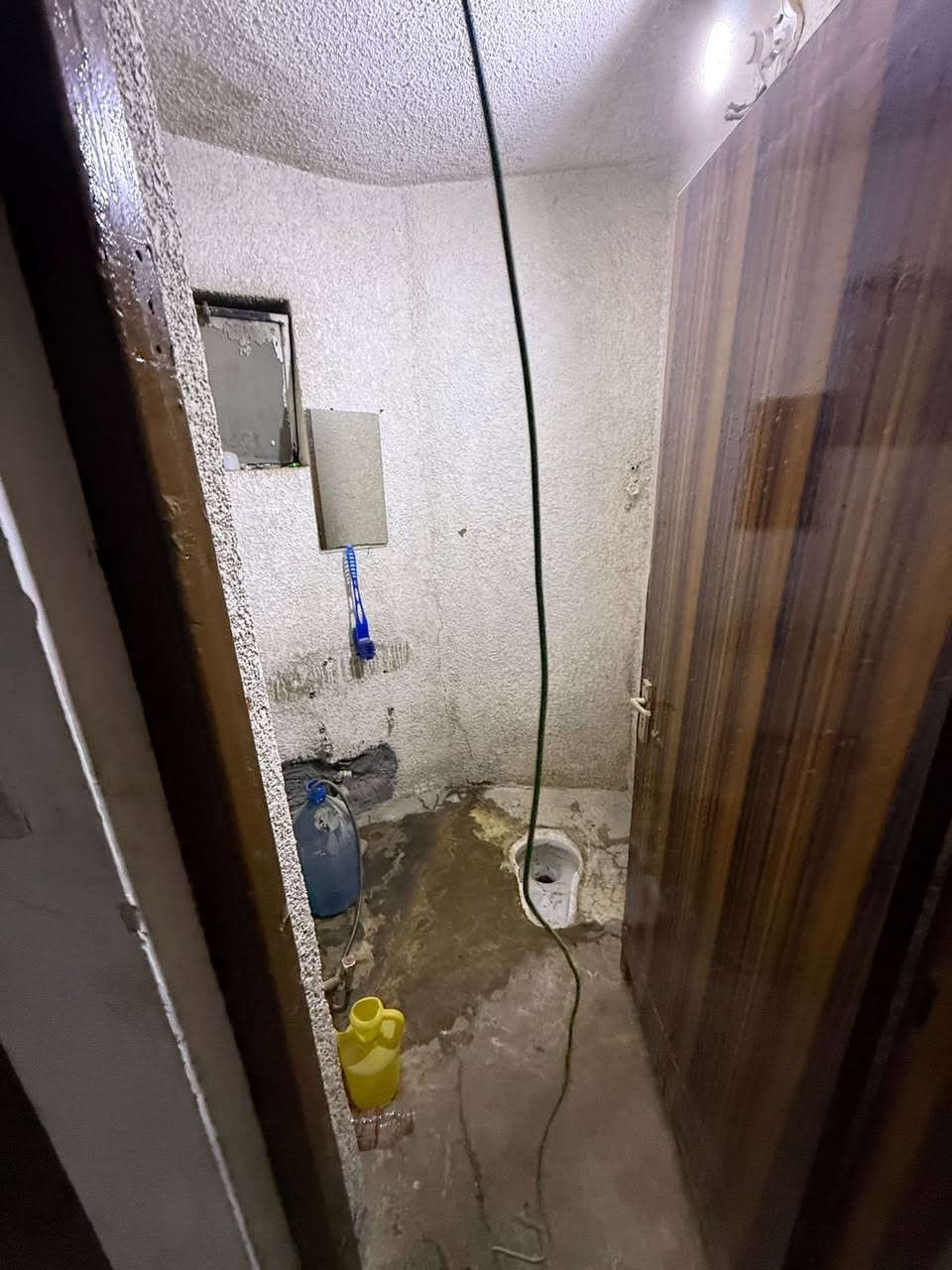 #للايجار في السيديه
🌐بيت مساحه 300  متر طابق واحد 
💠غرفتين نوم 
💠صاله
💠مطبخ 
💠وخدمات عدد ٢
💵 بدل الايجار 800 الف

📍موقع مميز بشارع النخل

⚜️للاستفسار ولتواصل ↘️↘️
***********
