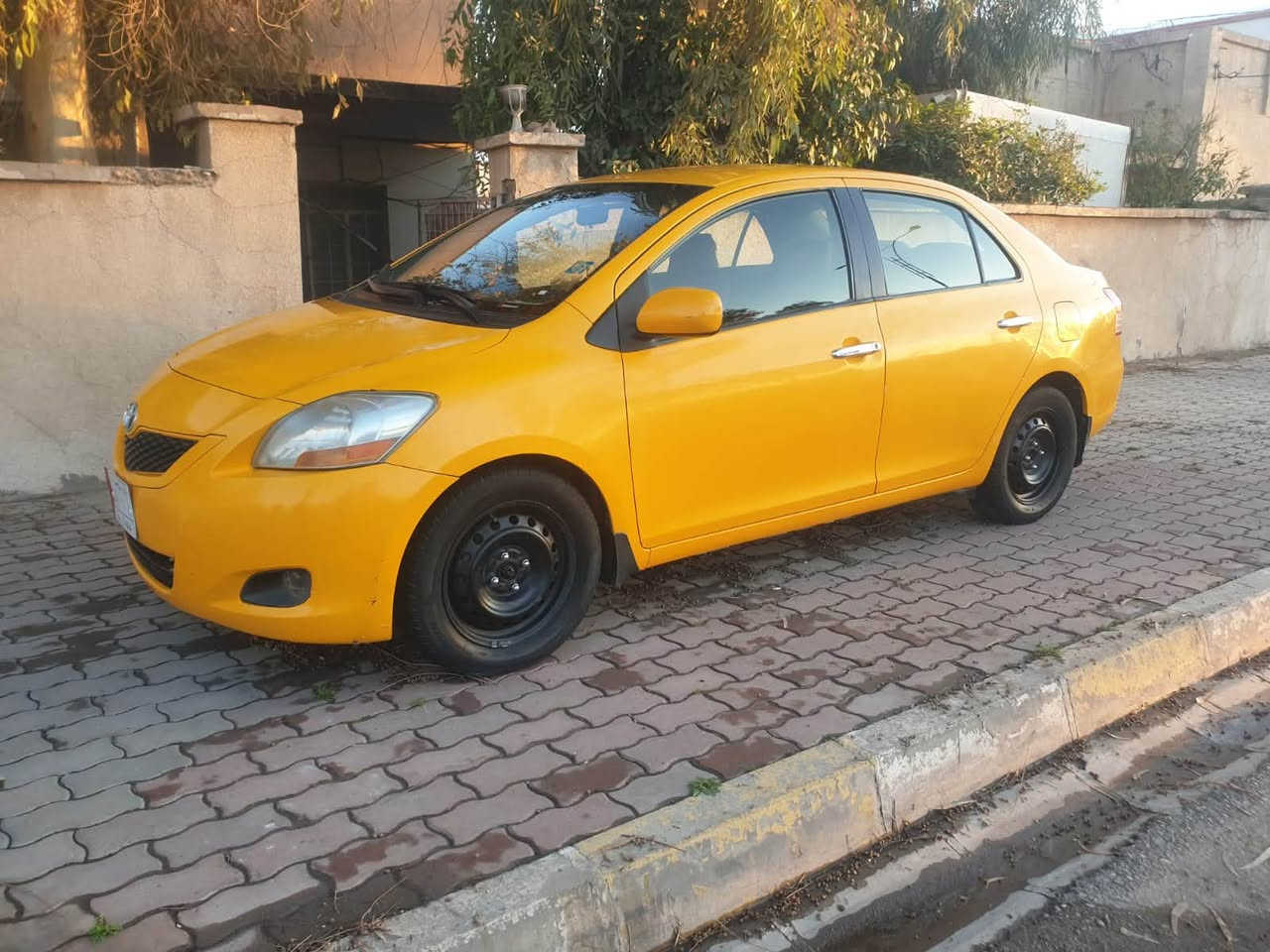 بسم اللة 
سيارة يارس موديل ٢٠١٠ مشروع وطني جديد 
باسم صاحب سيارة 
انا مكلف بنشر الشراء يخابر على رقم ‭***********‬
