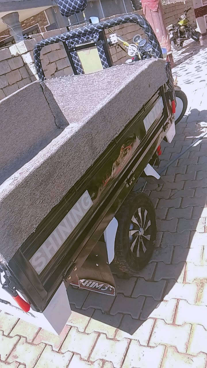 السلام عليكم ستوته للبيع صقر موديل 23 محرك كير اكسن خير من الله اوراق اصوليه سعرها 1900 وبيها مجال لشراي للاتصال ***********
