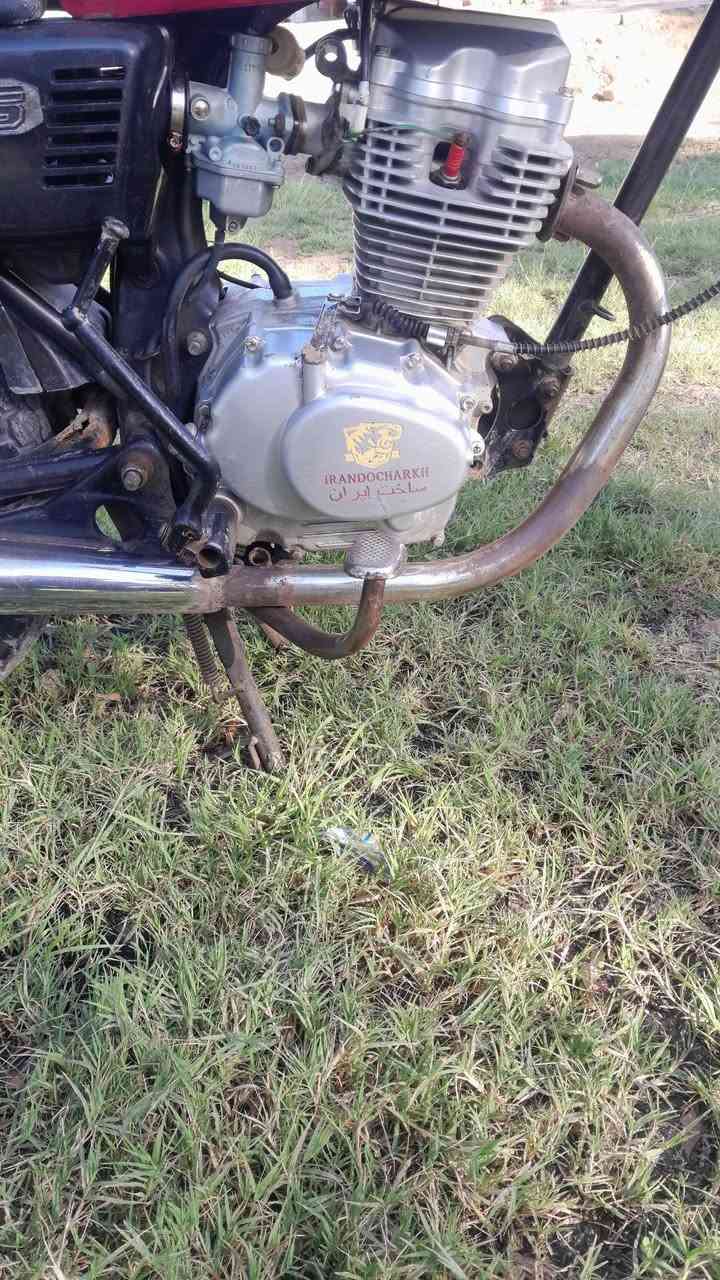 سلام عليكم دراجه البيع نضيفه بيه محرك نضيف شاصي نضيف دراجه حلوه بدون اوراق سعر خاص رقم ***********
