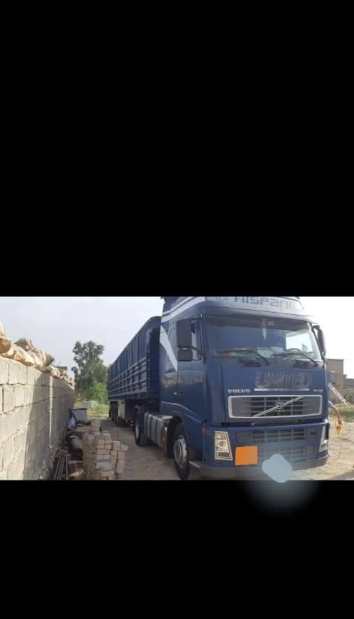 السلام عليكم،، تريله للبيع فالفو موديل 2005حجم 420 استفسار أرجو الاتصال على الرقم (***********) (***********)خاص ماكو شكرا
