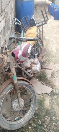 للبيع للبيع سعر 65مطور ماعرف علي شي متروك صار 2سنتين 07764893157 مت وا...