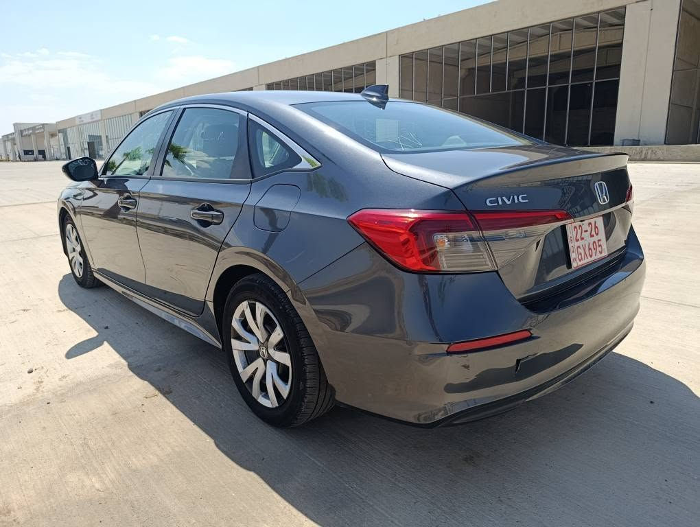 Honda civic 2024
هوندا سفيك
لون نفطي 
سعر 128$ ورقه 
محرك 2.0 المرغوب👌
مواصفات 👇
بصمه
شغال عن بعد
رادار امامي 
تحديد مسار
تحكمات فول 
داخل بيجى لونين
نظام ECON اقتصادي بالبنزين
قيادة ذاتيه + تحديد مسار

3 أنظمة القيادة Eco/ Normal /Sport 

BRAEK HOLD
كامره خلفي
لايتات زينون 
 حادث سيارة : جاملغ امامي  و ربع بوند صبغ  ✋ 
بدون دواخل شرط الفحص 

رقم شاصي 👇 2HGFE2F24RH524536
 

 ايرباك  طاك و مرجع سستم شركه  100/100
بجم كبس شركه رادار و راديترات و حجر بيئه بلادي شركه
تترقم محافظات الاقليم  مدة الترقيم 90 يوم من تاريخ الشراء
سيارة في اربيل شركة نور البصرة
بيع فقط  بدون مراوس✋
شراي يتصل 
***********
*********** أربيل, العراق
