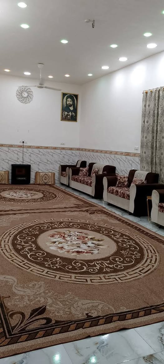 بيت لبيع مساحة ٤٣٠ متر طابو زراعي سند 25 طابق الاول يحتوي استقبال صالة و صالة كبيرة و موزع  و٣ غرف
بيت لبيع مساحة ٤٣٠ متر طابو زراعي سند 25 طابق الاول يحتوي استقبال صالة و صالة كبيرة و موزع  و٣ غرف
صحيات خارجية و داخلية 

الطابق الثاني يحتوي مطبخ غرف ٢  صالة ١  مطبخ وصحيات 

ــــــــــــــــــــــــــــــــــــــــــــــــــــــــــــــــــــ
الارض زراعي سند ٢٥ سدة دور النفط قرب بستان حجي صابر

***********
