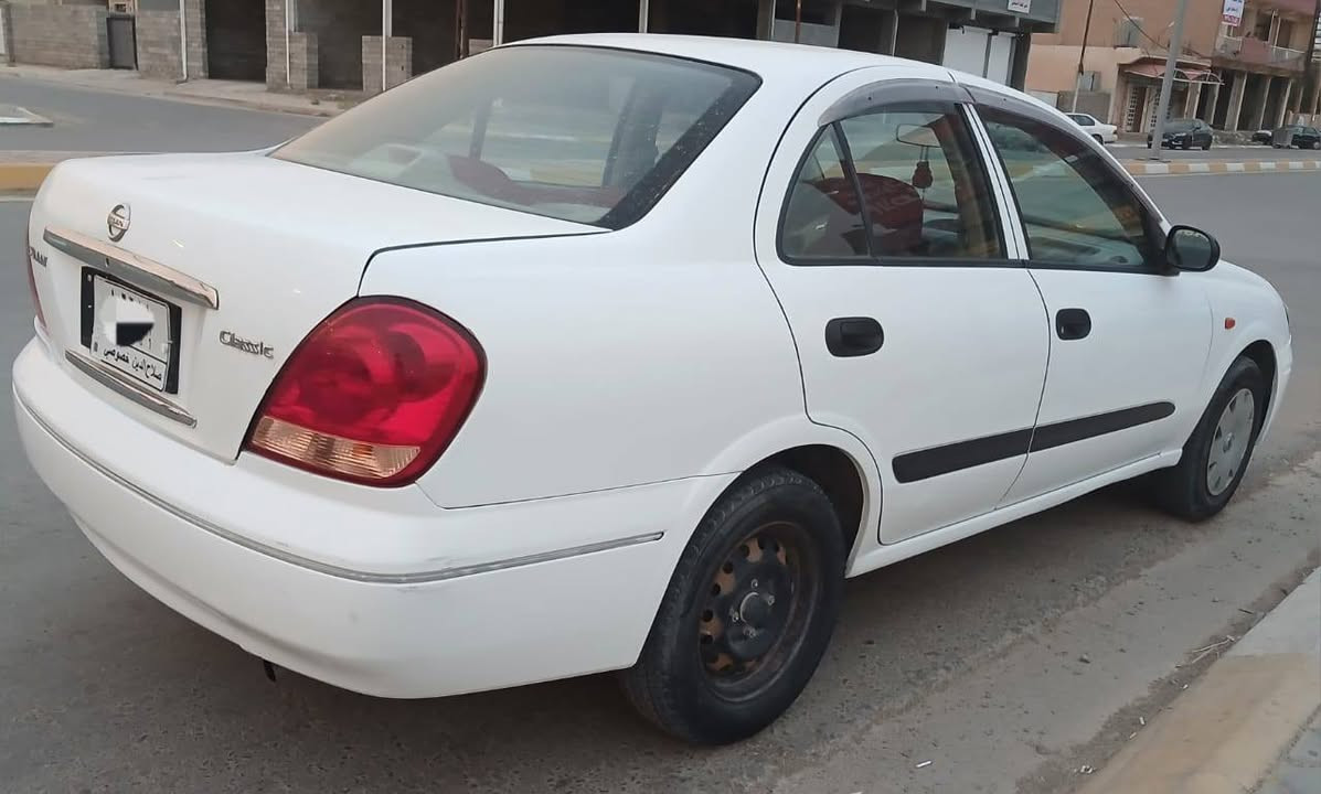نيسان سني ياباني اصلي موديل 2009 رقم صلاح الدين بسمي كير محرك شرط تبريد ثلج بيها صبغ شبر وبيها كرت بسيط  بيع او مراوس حسب القناعة السعر 95  وبيها مجال مكان السيارة بيجي***********

