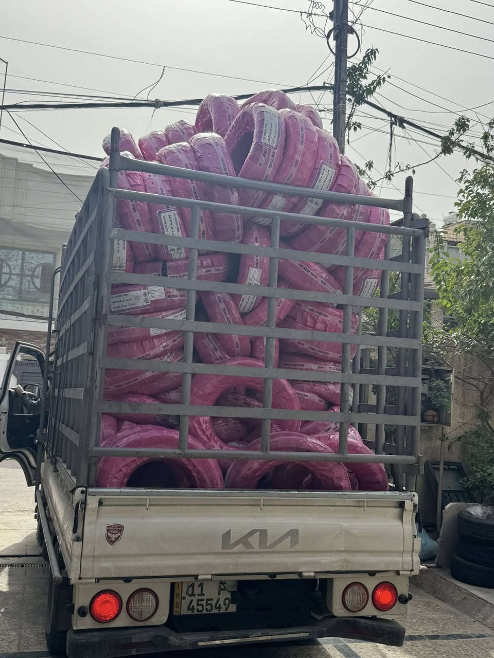 السلام عليكم
الحمدلله تم وصول
تاير نكسن خط ابيض 
كوري حجم 14
كماليات حمودي القريشي 
بغداد حي العامل 
***********
