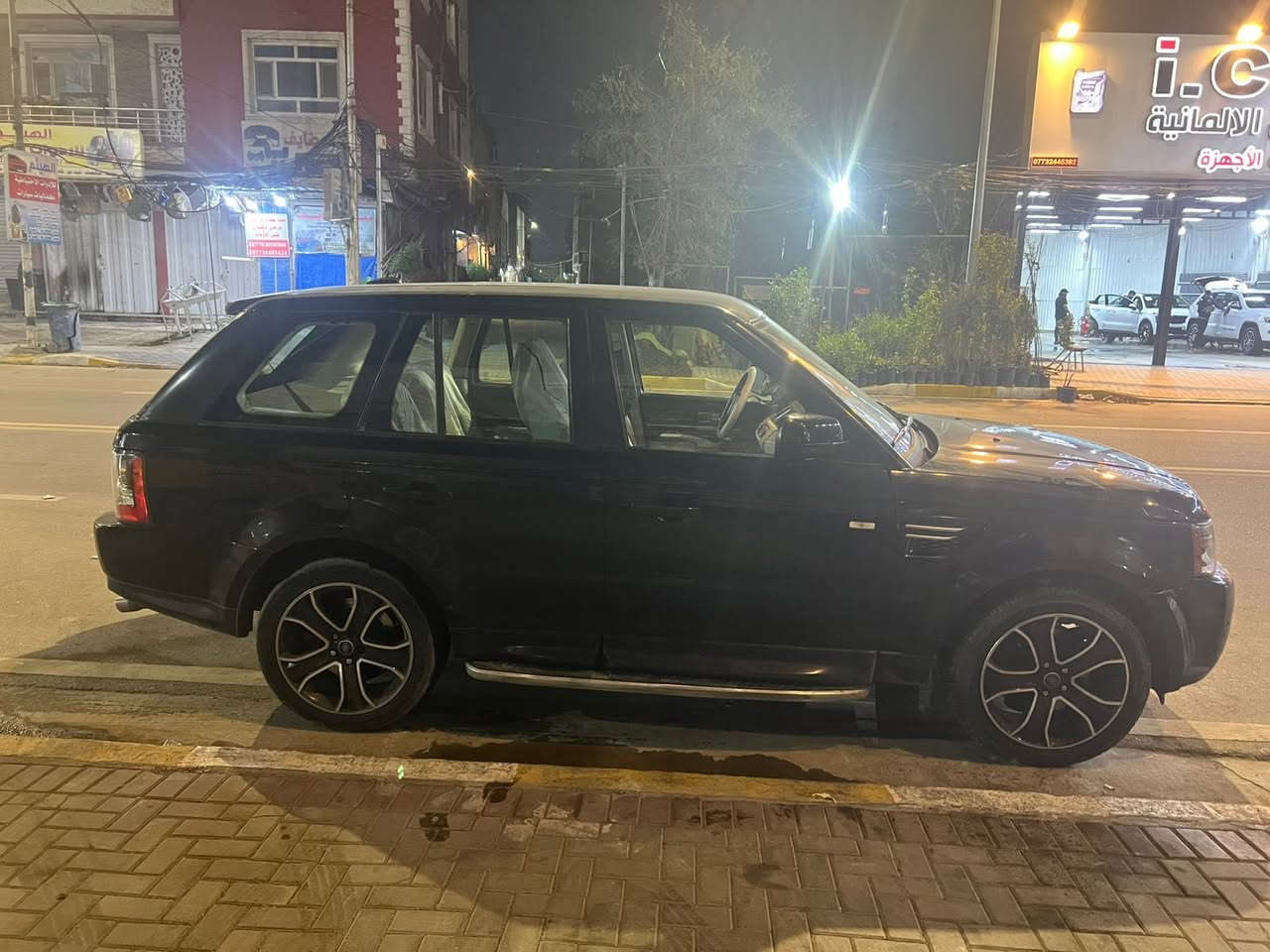 سلام عليكم سياره رانج ٢٠١٠ دشلول حديث السياره كير ومكينه لكزز السياره يرادلهة ترتيب. بسيط بس السياره بدون ضربه وبدون صبغ للبيع او المراوس باقل ومان السياره الاعضميه ***********(٨٨) وبيه مجال. و مكان السياره الاعضميه
