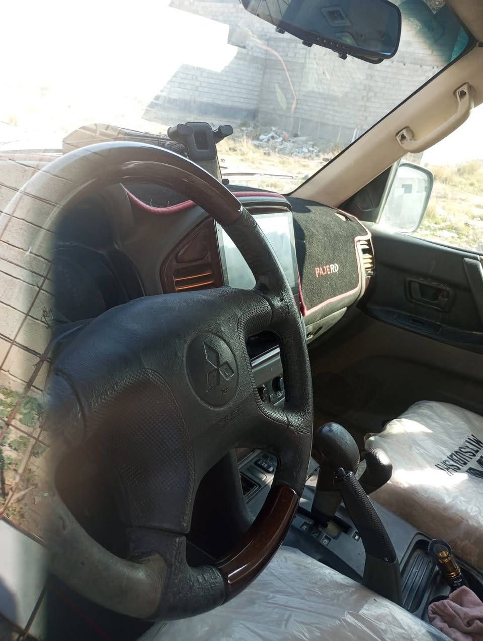 باجيرو ٢٠٠٢
بيع او مراوس 
مكان ديالى شهربان 
7 راكب 
مكينه ٣٥٠٠
صبغ حزام 
تحويل ثاني يوم 
كير مكينه مكفول 
ترايك وين ماجان 
سنويه صار شهر من ساقطه
دواخلها نضيفه 
حداديه 75% 
فقط ترتيبات كلش بسيطة 

ضررها صاير جهه الصدر بين البابين
رقم بغداد
٧٥ بي مجال بسيط

***********
