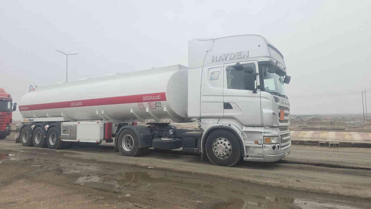 سلام عليكم سكانيه مديل ٢٠٠٥للبيع تانكي ٢٠٢٥بشهر٨فصلته جديد جي موجود تكيال سنتين تخم تاير معتمده ع شركة عيون مكان السياره سماوه 
سعره ٤ وبه مجال رقم تلفون ***********
