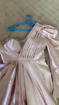 فستان • بغداد • ملابس