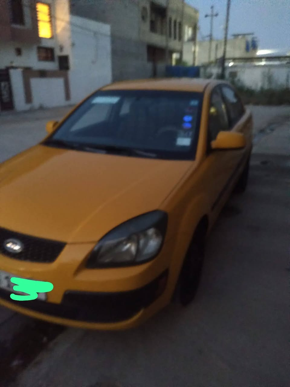 سلام عليكم للبيع كيه ريو 2009 محرك 16 
رقم جديد دفتر بانزين بيه كير محرك ما بي عيب تبريد شغال سعره 77 بي مجال للطيبين شراي يخابر *********** كركوك, العراق
