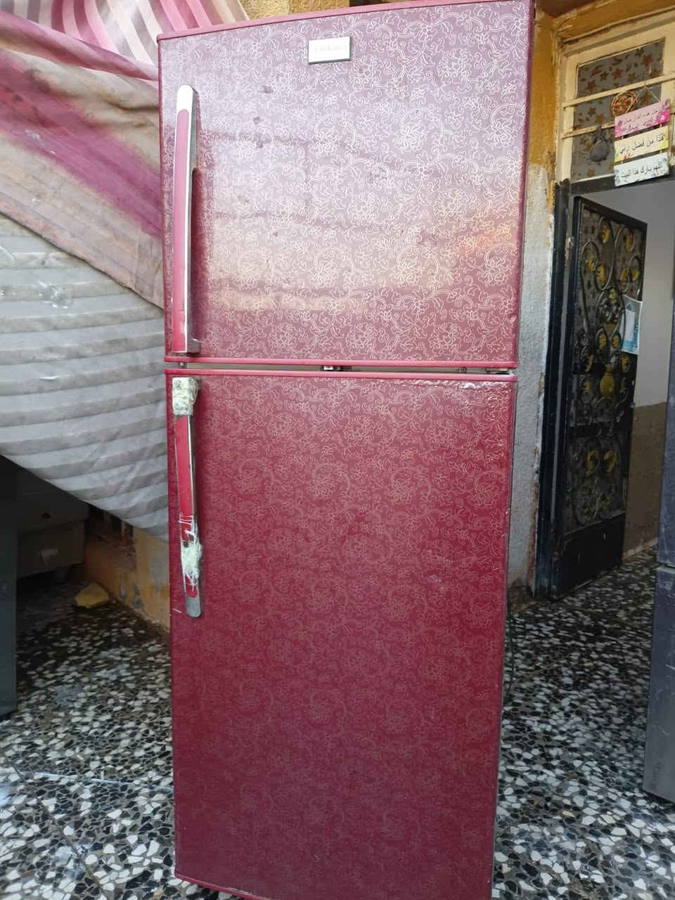 طباخ شغال على الفحص كلش نضيف سعره 190 ثلاجه بلاديه ابد مداخله تصليح تجميدها فول سعرها 190 مكان بغداد يوجد توصيل للاستفسار واتساب ***********
