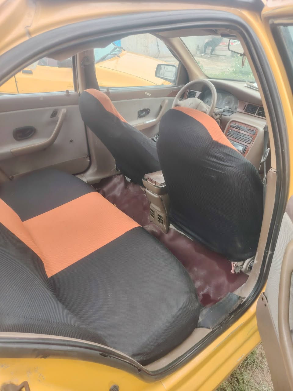 السلام عليكم سياره سند للبيع موديل 11 سياره حلوه وجاهزه ماكينتها بيها خيط تبخير بدون  غرفه جديده حداديتها وسط سياره ما عايزه كل شيء قبل للشارع والسعر 26 وبيها مجال هيئه وغرامات علي تستلم صافي من عندي راعيها يريد تحويل مكان بغداد المنصور ***********
