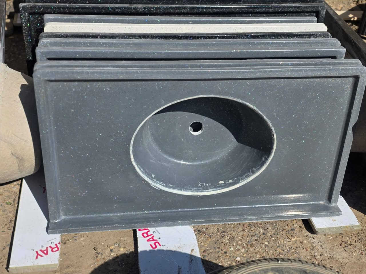 #بـسم_لله_ماشاء_الله 
يتوفر لدينا مرمر صناعي درجة أولى 
#فووول_المعة✨ وقياسات مختلفة #واسعار_جدآ_جدآ_مناسـبة 
للأستفسار والطلب هـ/***********
