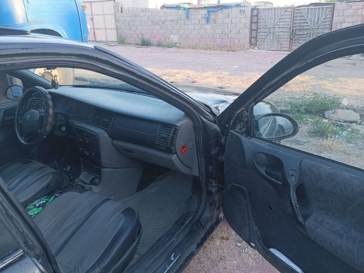 فكترا موديل 97 شرط الكير والمحرك مطوزة عام جمالية طخم امامي خلفي نظيف تيات جدد كهربائيات كلو شغال شرط التحويل السعر 35 وبيها مجال للتواصل اتصل على الرقم ***********
