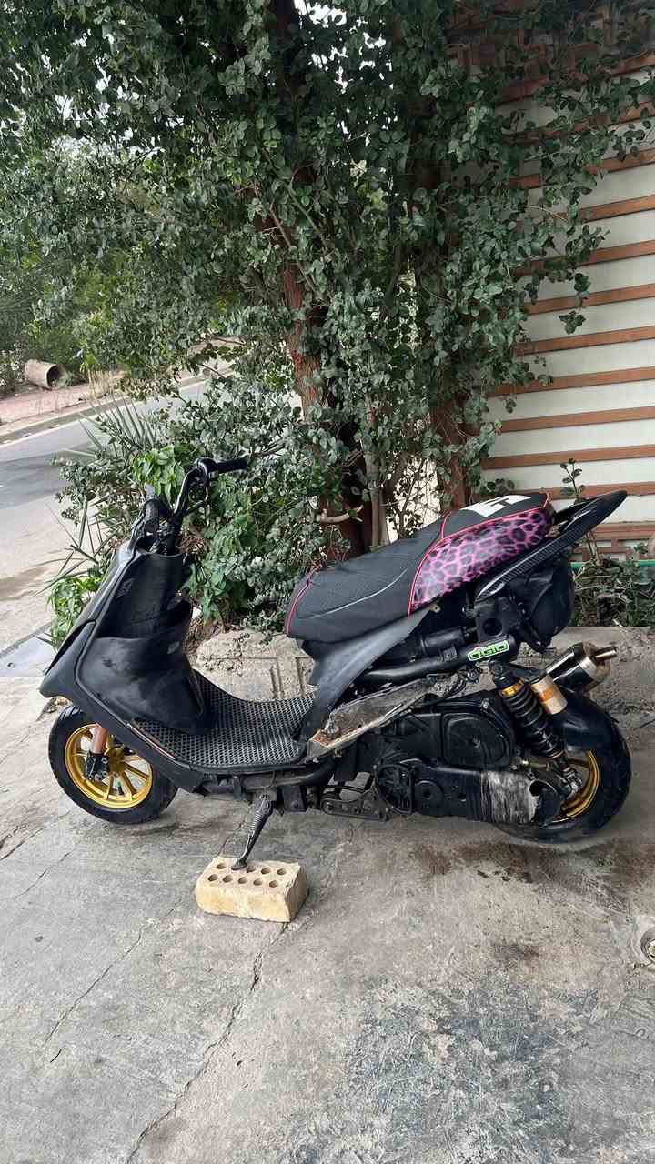 السلام عليكم
عدله مالعب مكينه 55 شلعه ومعدل 

كلجات رياضي وبيها نواعم نكره سلف بكل وقت 

ب 450 وبيها مجال بسيط بغداد حي العامل 

***********
