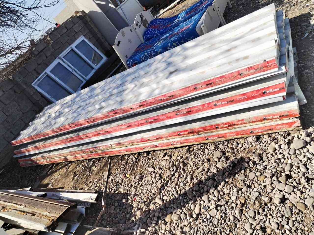 للبيع النظافه فول صندويج تركي متوفر لده معرض لاخوين لاستفسار ***********
