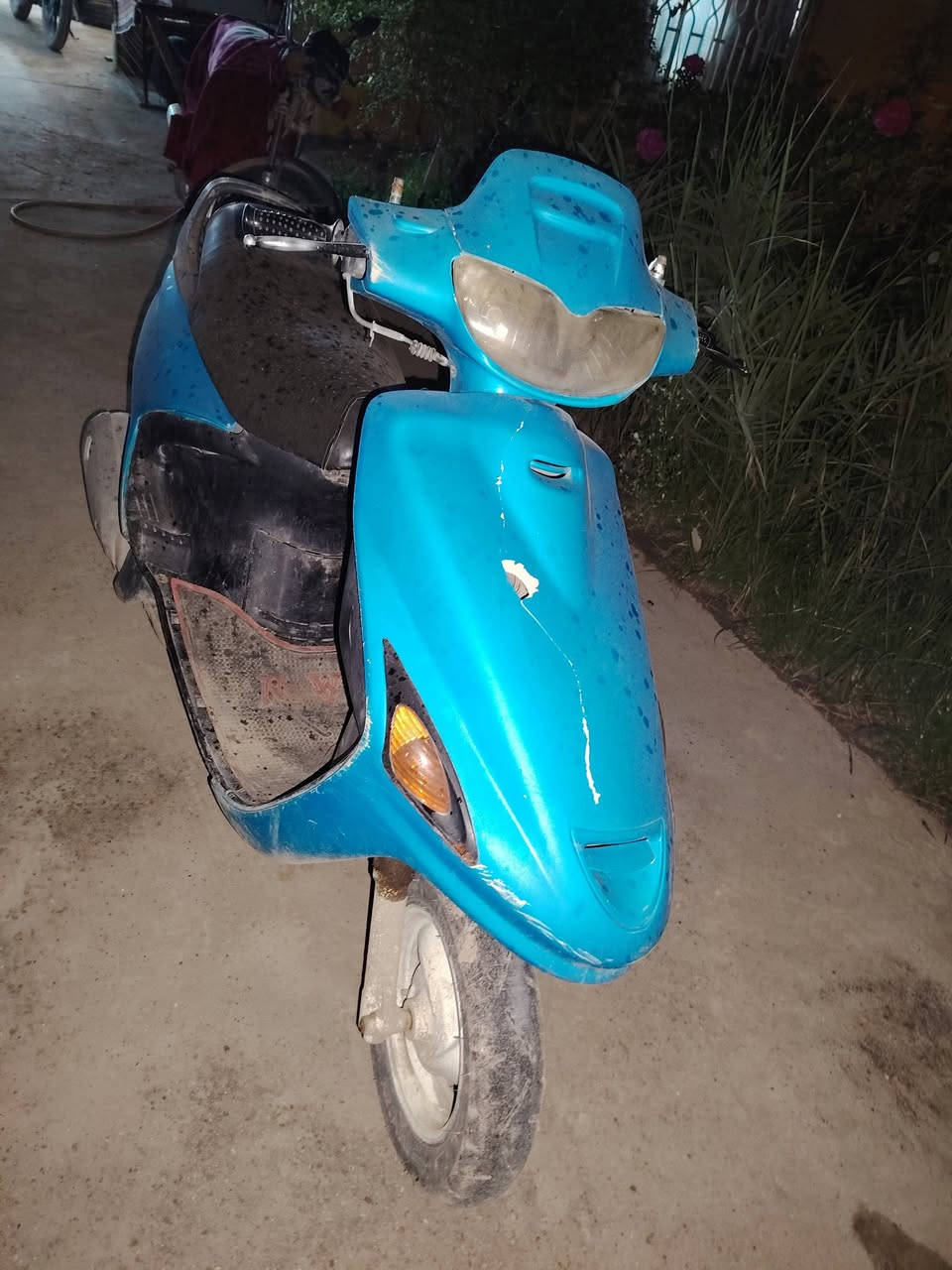 سلام عليكم فراشة للبيع دراجة كايمة بس شغالة تريد جفت أو لا بكيفك تأيرات جدد سعر ٢٠٠ مكاني الحمزة الغربي *********** خاص او الاتصال
