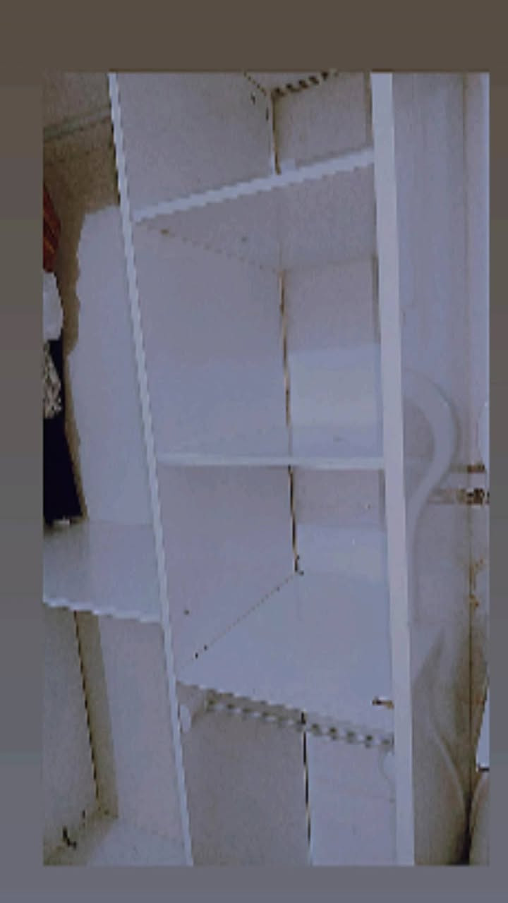 غرفه نوم تركي بيع مستعجل كلشش 7 قطع التخت حديد تزكام ميز بلازمه كنتور بي تقطيعات كلش هواي وخدمي سعر 175 رقم تلفون ***********
