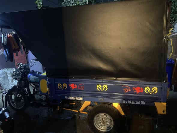 السلام عليكم ستوته موديل 2020 اوراق مكانهه بغداد حي النصر السعر 1و600 وبيهه مجال بسيط التواصل على الرقم ***********
