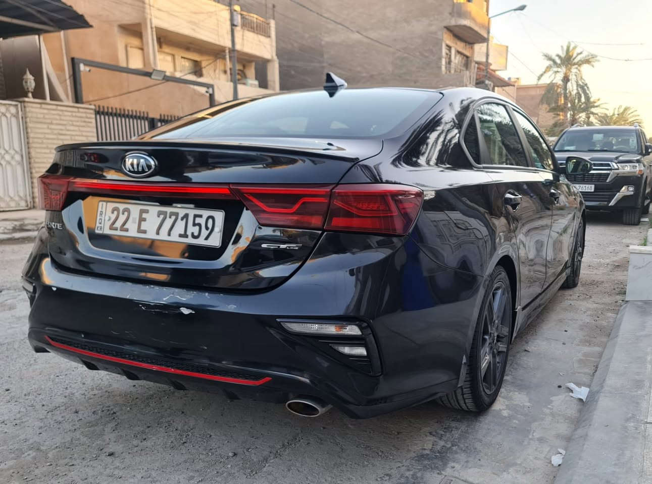 كيا فورتي 2021 GT-Line اعلى فئة
رقم اربيل انكليزي
وارد امريكي
ماشيه 52 الف ميل
المواصفات :
5ويل كب 
مكينه 2000 دوش
بصمة تشغيل + بصمة ابواب
تخم اطار امامي جديد
باتري جديد
بروجكترات
بك لايت led خطي
شاشة كبيرة/ كاميرا خلفية دوارة/ رادر نقطة عمياء جانبي/ رادار امامي  / رادار خلفي يظهر على الشاشة/ مود درايف / تحكم ستيرن / كروس سرعة / مانع انزلاق / ويل كب 17 / بلوتوث/ اواكس / USB/
الضرر جاملغ امامي وباب السايق
ايرباك جهة السائق
مكان السيارة بغداد
للاستفسار ***********
