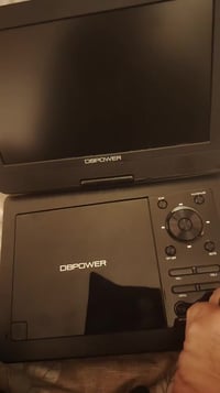 مشغل DVD • منفذ AV • جديد