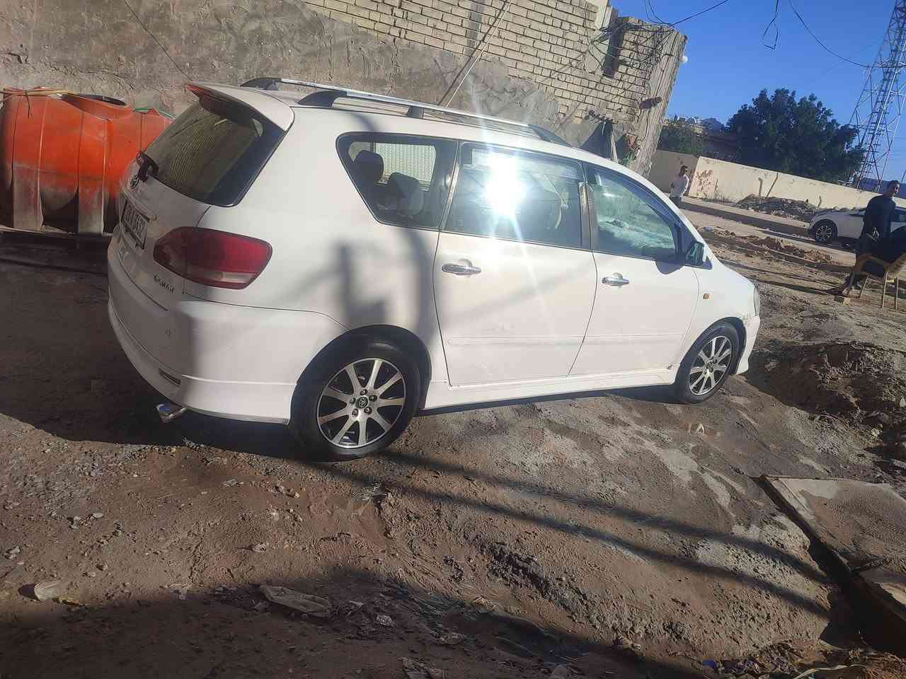 ابصم نجف دولي بسمي موديل 2001 مكفولة من الضربة القوية والتبديل جاهزة من جميع النواحي محرك كير حداديه تخم تاير ويل اكروم تبريد 3قطع فتحه بالقمارة السعر 115 موبايل ***********
