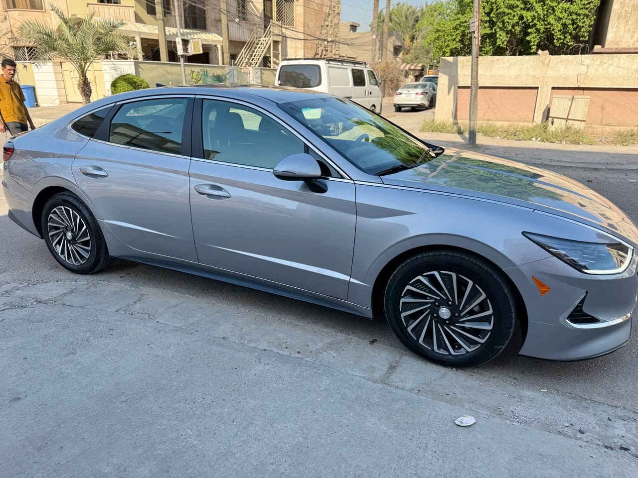 سوناتا هايبرد 2023 sel plus
محرك بانزين حجم 2000+ محرك الكهرباء
السيارة ماشيه ٩٠٠٠ ميل mile 
السيارة بدون ايرباك ( ايرباك سليم)
الحادث موضح بالصور قبغ جنطة وطرف الجاملغ

مواصفات السيارة :
بصمه تشغيل+بصمه ابواب
تشغيل عن بعد
رادار امامي
رادار خلفي[ نقطه عمياء]
تبريد شاشه
كشنات هيتر
تبريد قطعتين امامي خلفي
كشن سائق+ كشن راكب كهرباء
هاند بريك بصمه
اوتو هولد
٤ وضعيات قياده
سستم سماعات BOSE
نظام تحديد مسار
قياده شبه ذاتيه
شفتات بالستيرن
شاحن لاسلكي
لد امامي+لد خلفي+ لايت زينون
ويل كب حجم ١٧ هايبرد
شاشه+ كامره دواره
تحكمات ستيرن 
بجم كبس شركة 

المكان بغداد حي القاهرة شارع الضباط
تترقم بغداد او محافظات والرقم مجاني لان هايبرد

السعر ( 186 ورقة )

للاستفسار التواصل👇
 ***********
