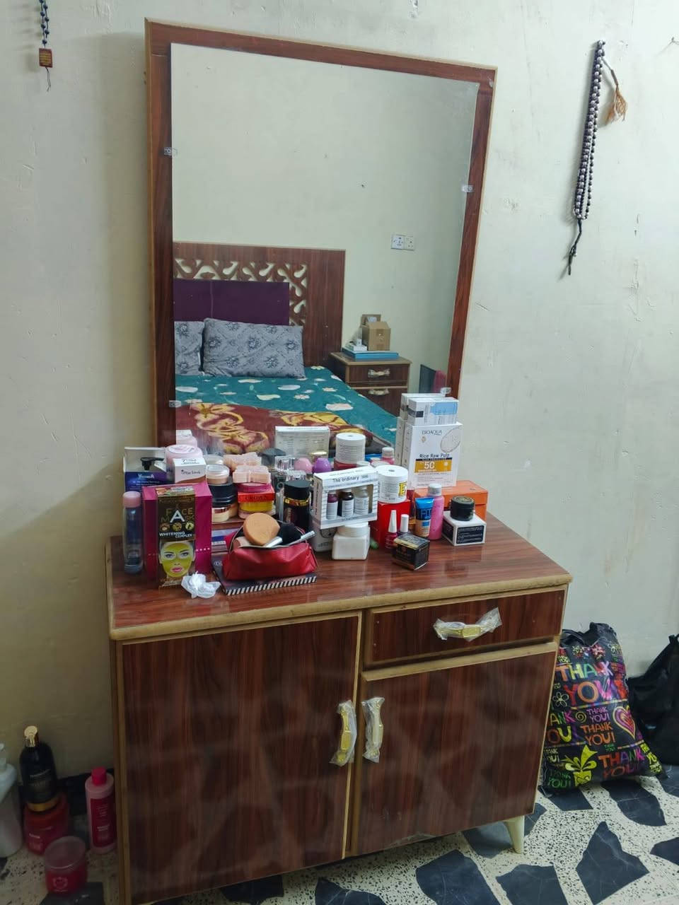 سلام عليكم عندي هاي الغرفه للبيع بعده جديده ما مستعمله بيع مستعجل سعرها 250 الف


**إذا كنت صاحب هذا الإعلان وتريد حذفه لأي سبب، رجاءا أرسل رسالة إلى الدعم الفني**