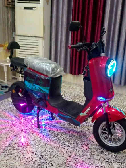 دراجه شحن للبيع نضيفه كلش حلوه الملف2000 R11المكان الرميثه السعر 600وبيها مجال الرقم***********  ما مستخدمه
