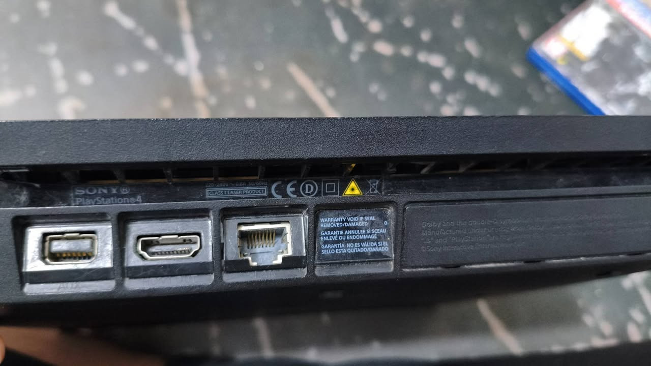 بلي 4 سلم 500g اولاين مو مهكر جهاز لوك ستيكر برغي ممفتوح بي ونضيف شرط لفحص ويا اربع يدات وحده اصليه ول باقي تجاري وكل ضرر مابيهن كله شغال ويا اقراص اثنين واحد GTA ول ثاني ذلاست نضيفات وشغالات جهاز كله شغال ونضيف تأخذه كبل شغل والعب مكان الديوانية حي العسكري سعر 250وبي مجال ***********
