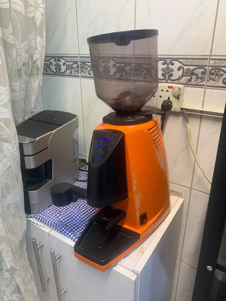 طاحونة صناعيه ايطاليه لاتصال***********
