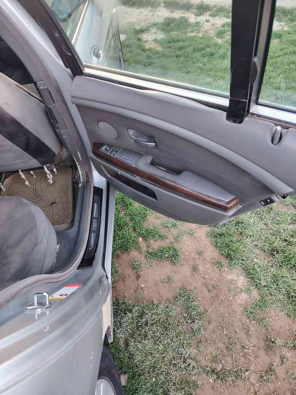 لبيع باخره موديل ٢٠٠٠٤ سياره خليجي كفاله عامه بس المكينه كايمه رقم أنبار مشروع وطني عدي بيهه وكاله عامه ام الباركود سياره كلش نضيفه بس معتاز وأريد ابيع السعر ٩٠وبيهه مجال شويه العنوان بغداد ابوغريب رقم الهاتف *********** هاذه ***********
