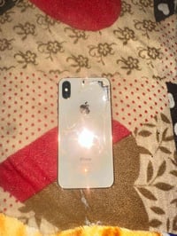 ايفون اكس عادي مبدل بطارية فقط والفيس ايدي بالتحديث وكف ما مبدل شي فقط...