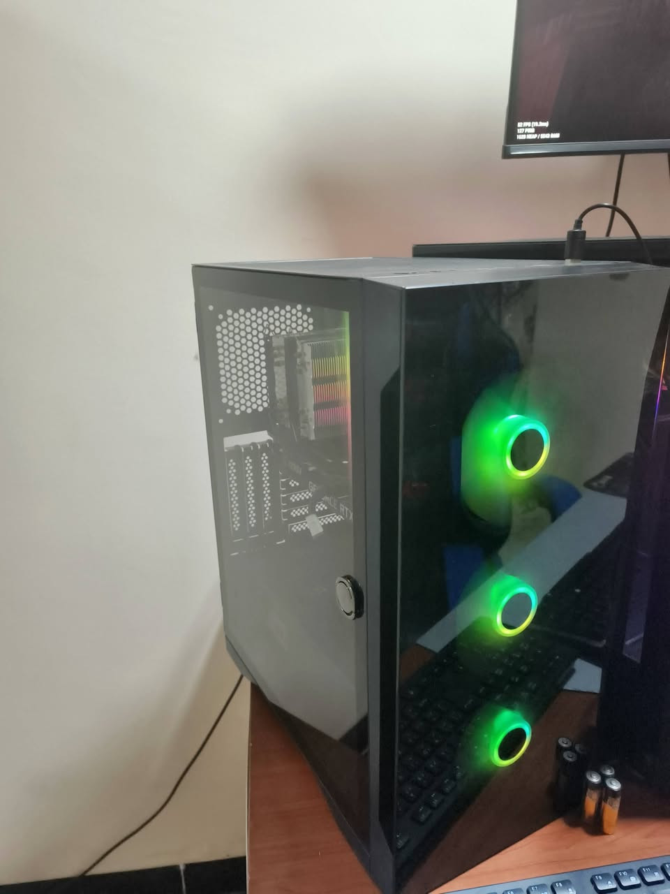 ملاحظه كيس للبيع بدون رامات
نضيفة جداً
H510 mk v2 gigabite 
RTX 3050 8G
Cori5 10400F
Ssd 256
Hdd 1T
Coller  موضح بالصوره
 Power supply 550w HV pro
السعر 550 الف


**إذا كنت صاحب هذا الإعلان وتريد حذفه لأي سبب، رجاءا أرسل رسالة إلى الدعم الفني**