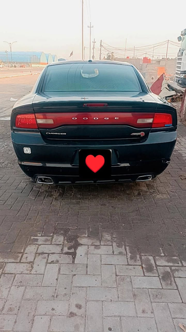 جارجر 2012معلاية2014راعيها يمي تريد وكالة مداور كفالة من الضربة بيها 3بيبان تبديل  اثر شخوط وجراد مكينه كير حدادية حلوه السعر 100وبيها مجال بسيط
***********
