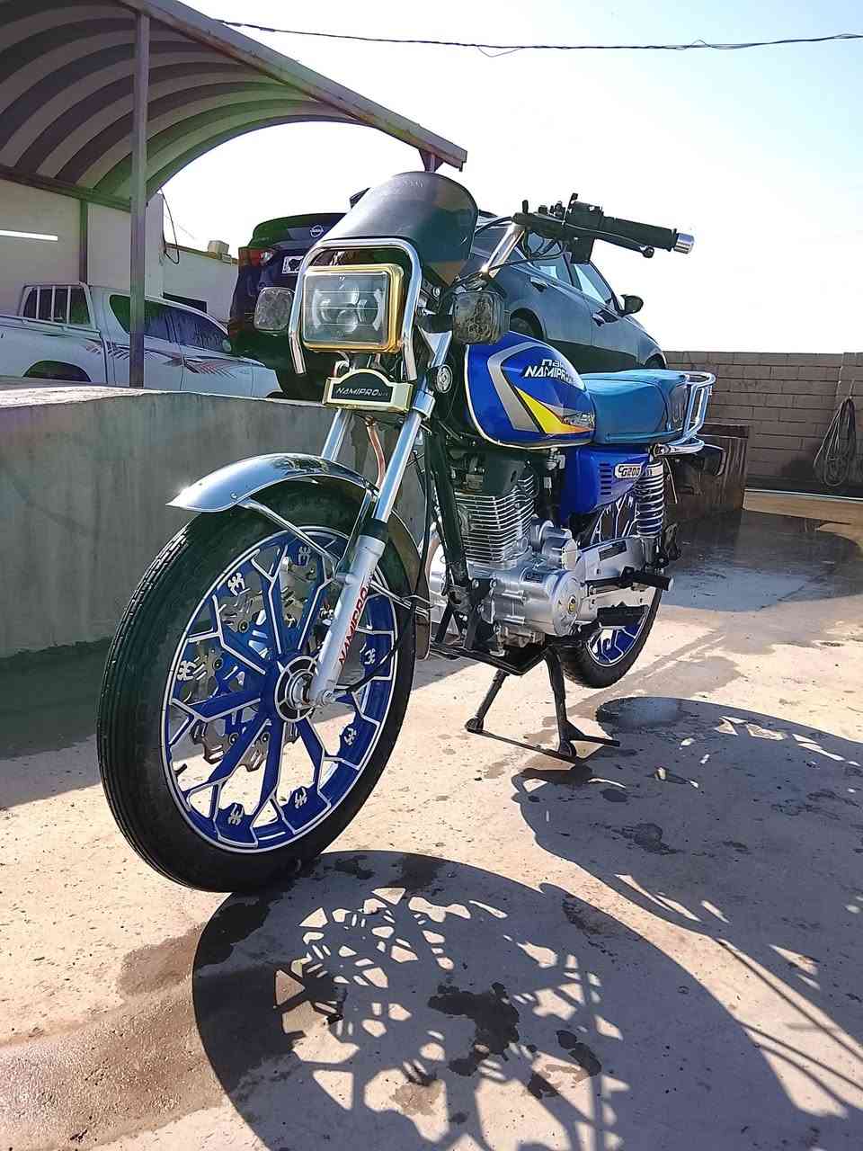 سلام عليكم دراجه نامي برو  للبيع موديل 2025 مكينه 200  دراجه نضيفه كهربائيات كله شغاله بصمه  سويجات 2   مكينه ما مفتوحه  رقم ***********
