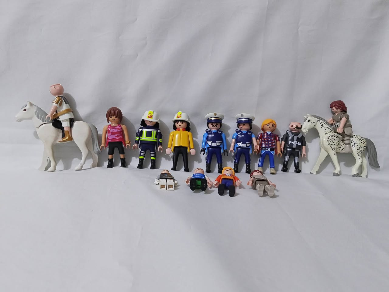 شخصيات بلايموبيل عدد 15 قطعة كلهن ب10 الالاف مع التوصيل 😊(بلاشش)


**إذا كنت صاحب هذا الإعلان وتريد حذفه لأي سبب، رجاءا أرسل رسالة إلى الدعم الفني**